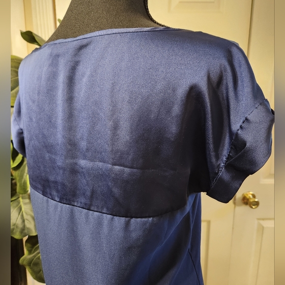 Express Brand Blue Hue Satin Short Sleeve Blouse | Size Women's SP - Picture 5 of 10